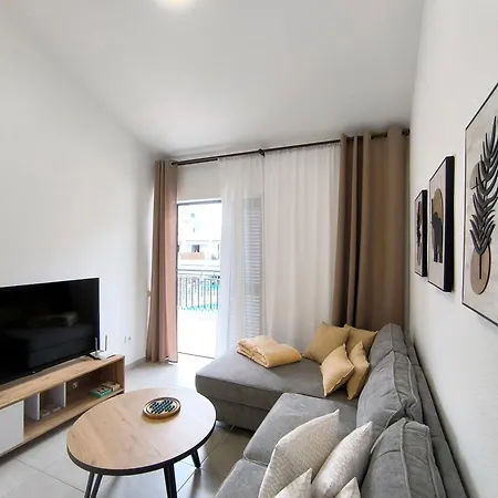 Daire Pearl Cristianos - Pool, Fibre Net, Tv Channels, Calm Atmosphere