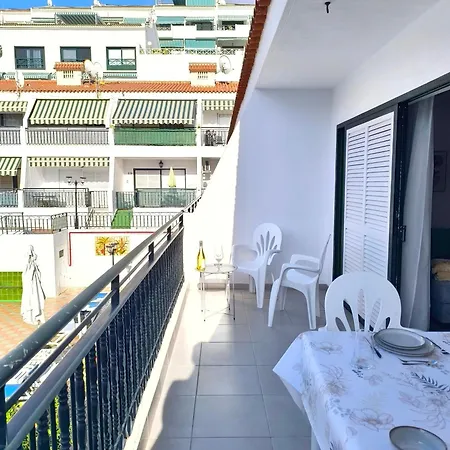 Pearl Cristianos - Pool, Fibre Net, Tv Channels, Calm Atmosphere Апартаменты