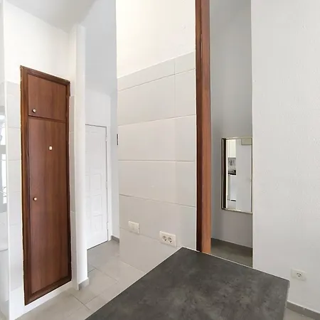 Апартаменты Pearl Cristianos - Pool, Fibre Net, Tv Channels, Calm Atmosphere Лос Кристианос