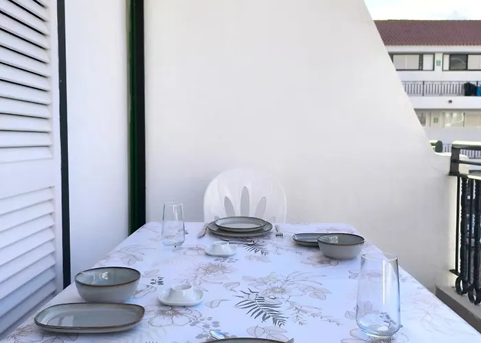 Pearl Cristianos - Ac, Pool, Fibre Net, Tv Channels, Calm Atmosphere Apartment