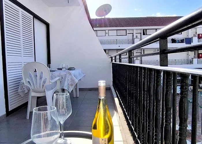 Pearl Cristianos - Ac, Pool, Fibre Net, Tv Channels, Calm Atmosphere