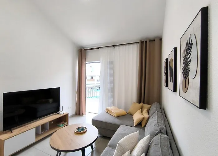 Apartment Pearl Cristianos - Ac, Pool, Fibre Net, Tv Channels, Calm Atmosphere