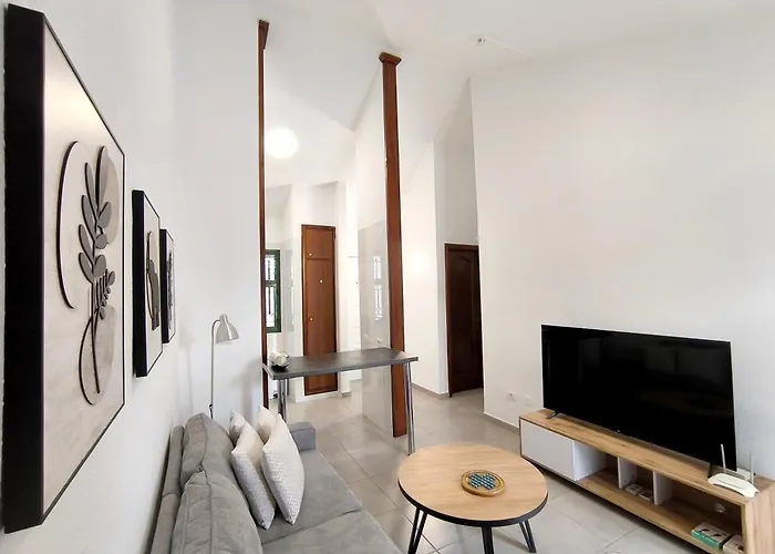 Apartment Pearl Cristianos - Ac, Pool, Fibre Net, Tv Channels, Calm Atmosphere