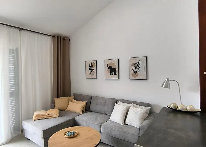 Apartment Pearl Cristianos - Ac, Pool, Fibre Net, Tv Channels, Calm Atmosphere